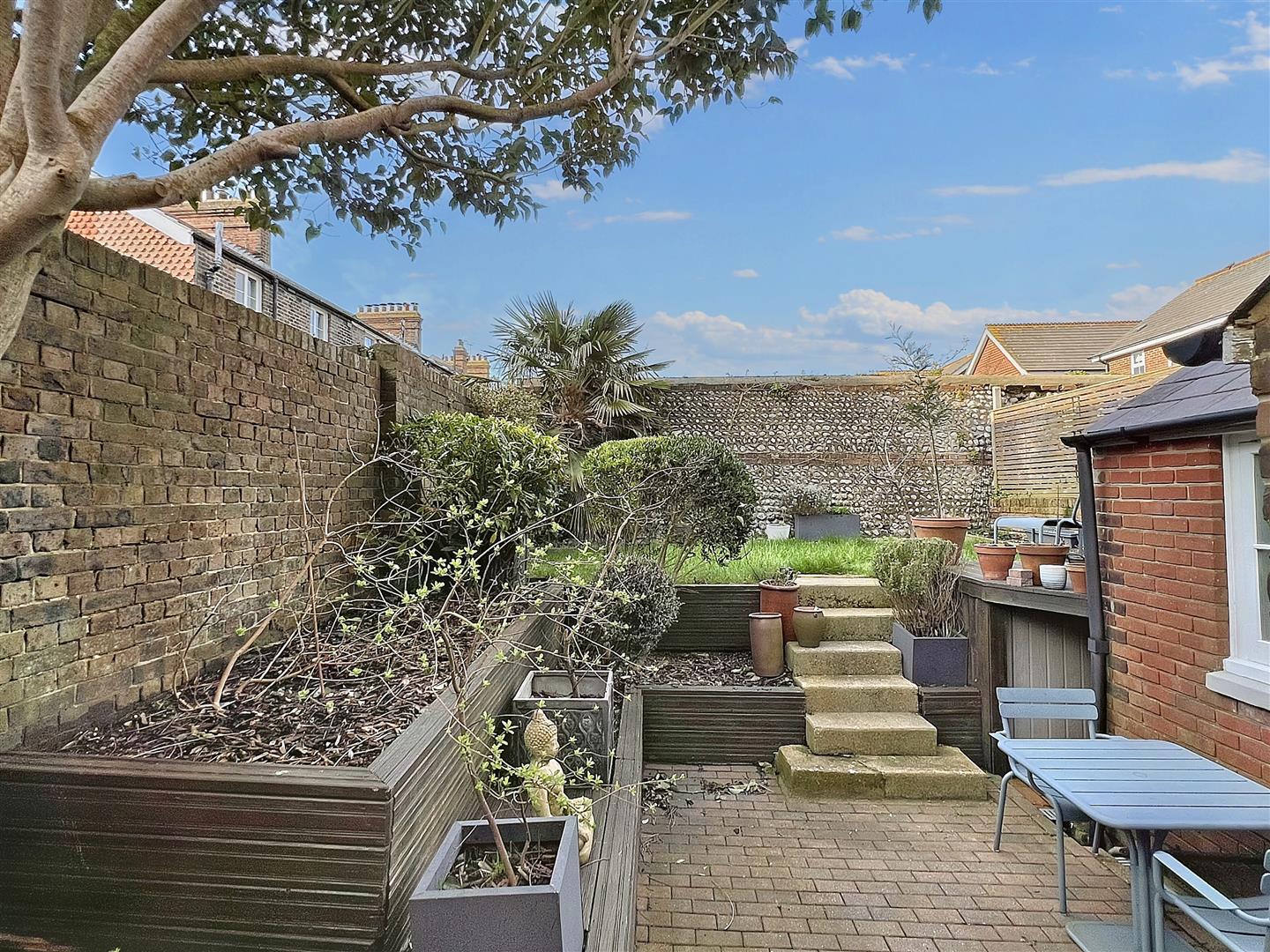 Property Details for Vicarage Drive Eastbourne East Sussex BN20 8AR Town Property Estate